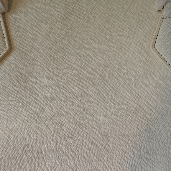 New Iman Elegant Winter White Handbag with Scarf Accent - Picture 5 of 13